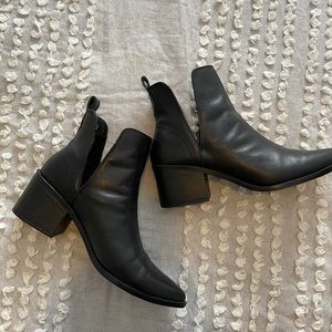 Steve Madden black Almighty bootie
